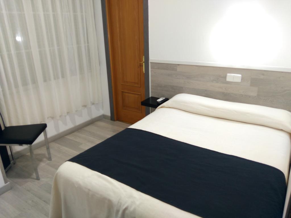 Hostal Dona Isabel Majadahonda Exterior foto