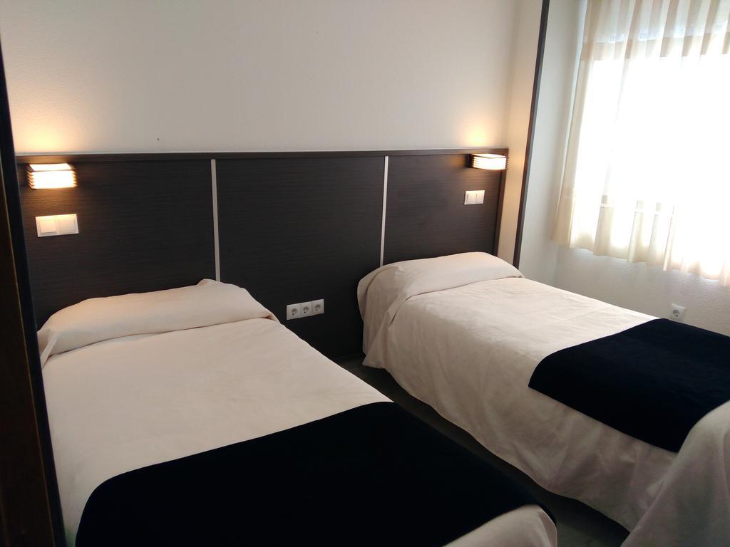 Hostal Dona Isabel Majadahonda Exterior foto
