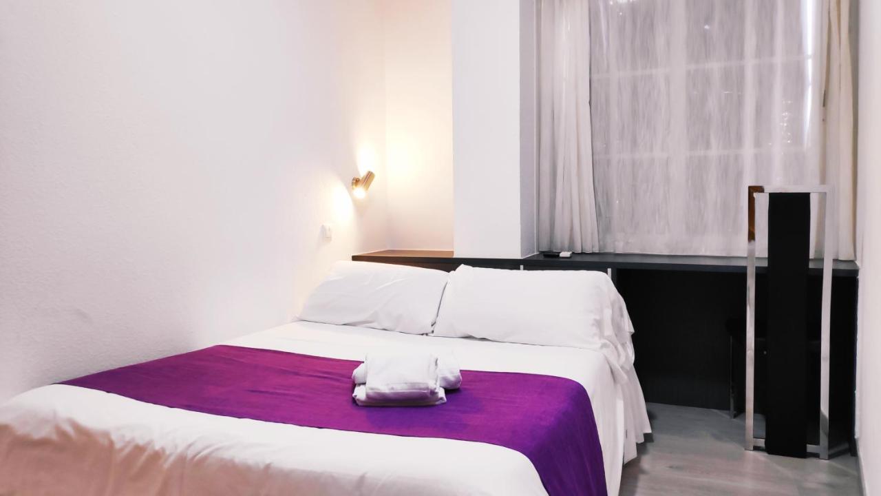 Hostal Dona Isabel Majadahonda Exterior foto